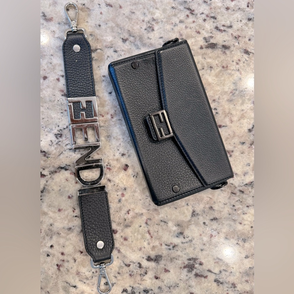 Unisex Fendi Clutch w/ handle